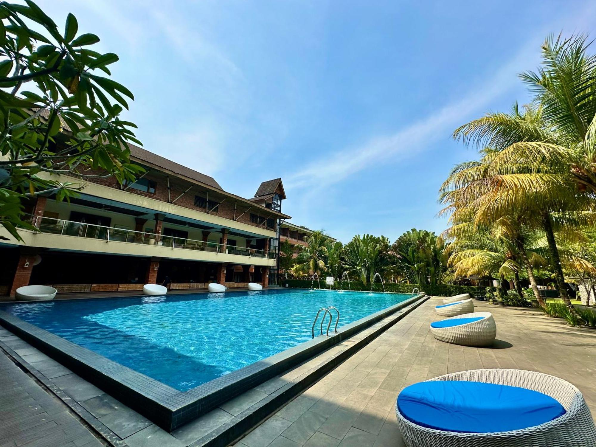 Grand Mulya Hotel Богор Екстер'єр фото