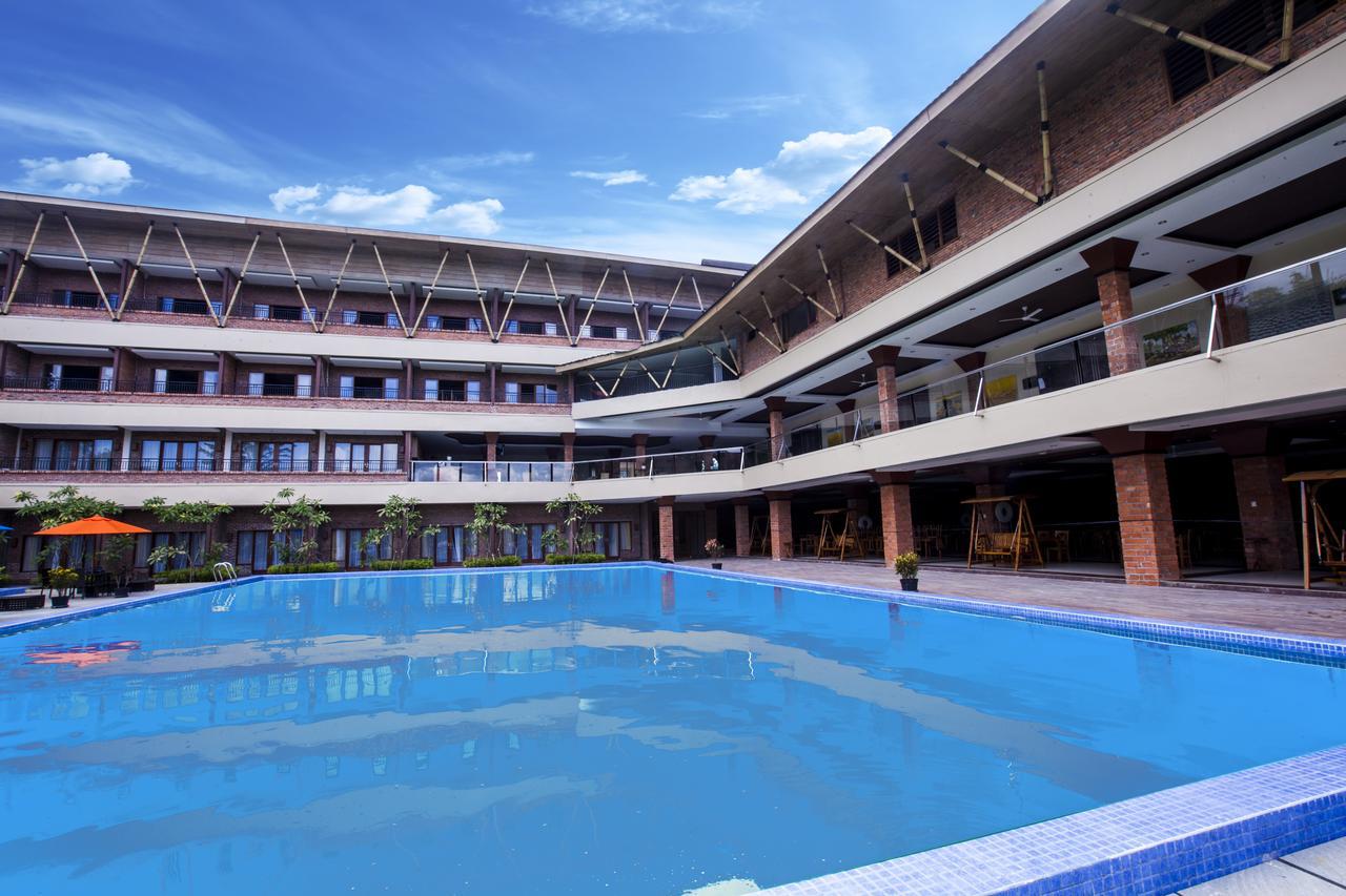 Grand Mulya Hotel Богор Екстер'єр фото